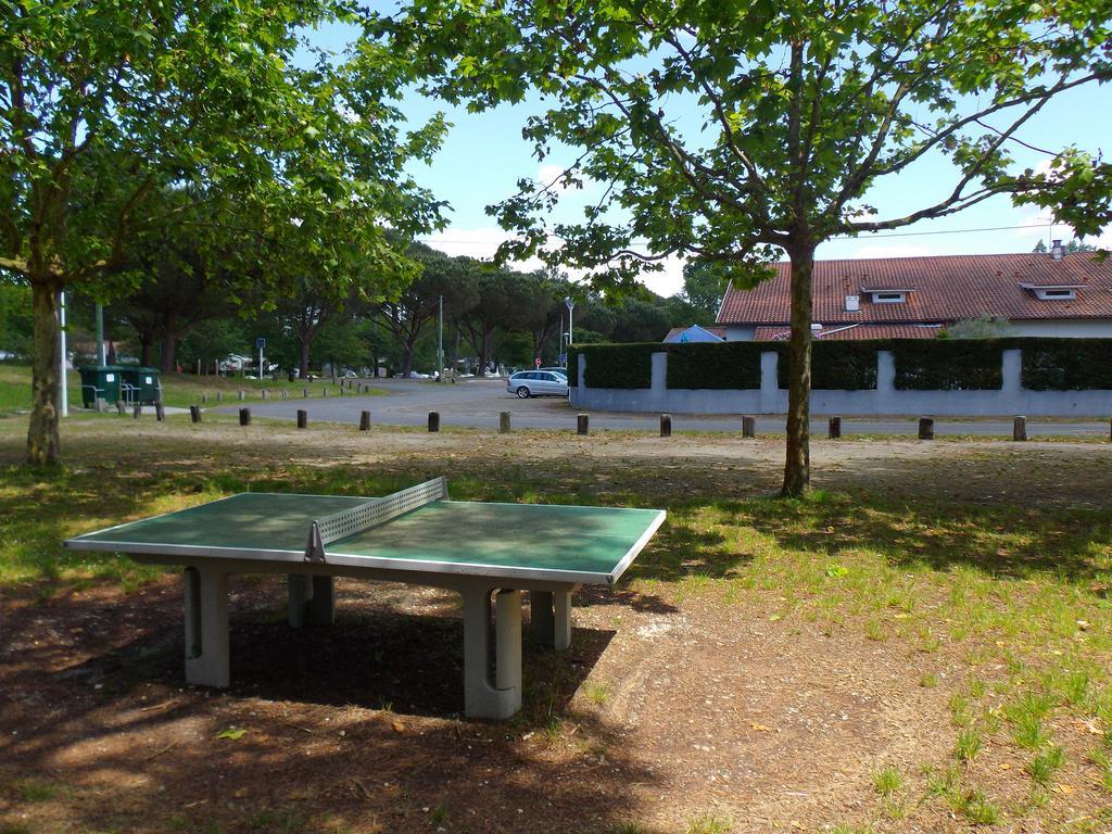 Hotel Cote Et Lac บิสการ์รอส ภายนอก รูปภาพ