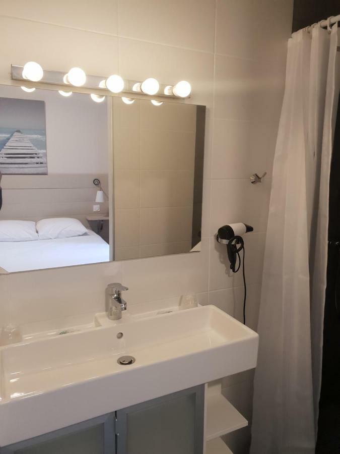 Hotel Cote Et Lac บิสการ์รอส ภายนอก รูปภาพ